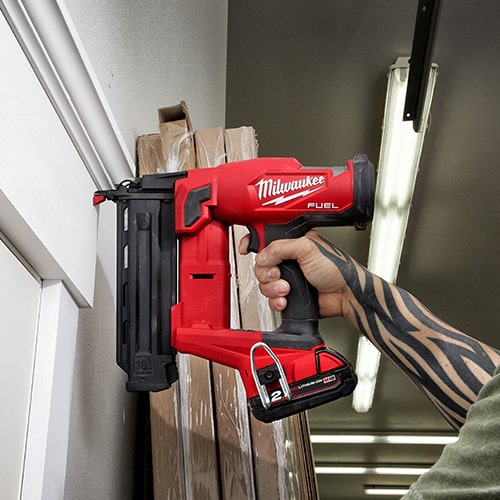 MÁY BẮN ĐINH MILWAUKEE M18 FN18GS-0X0 - Ảnh 6