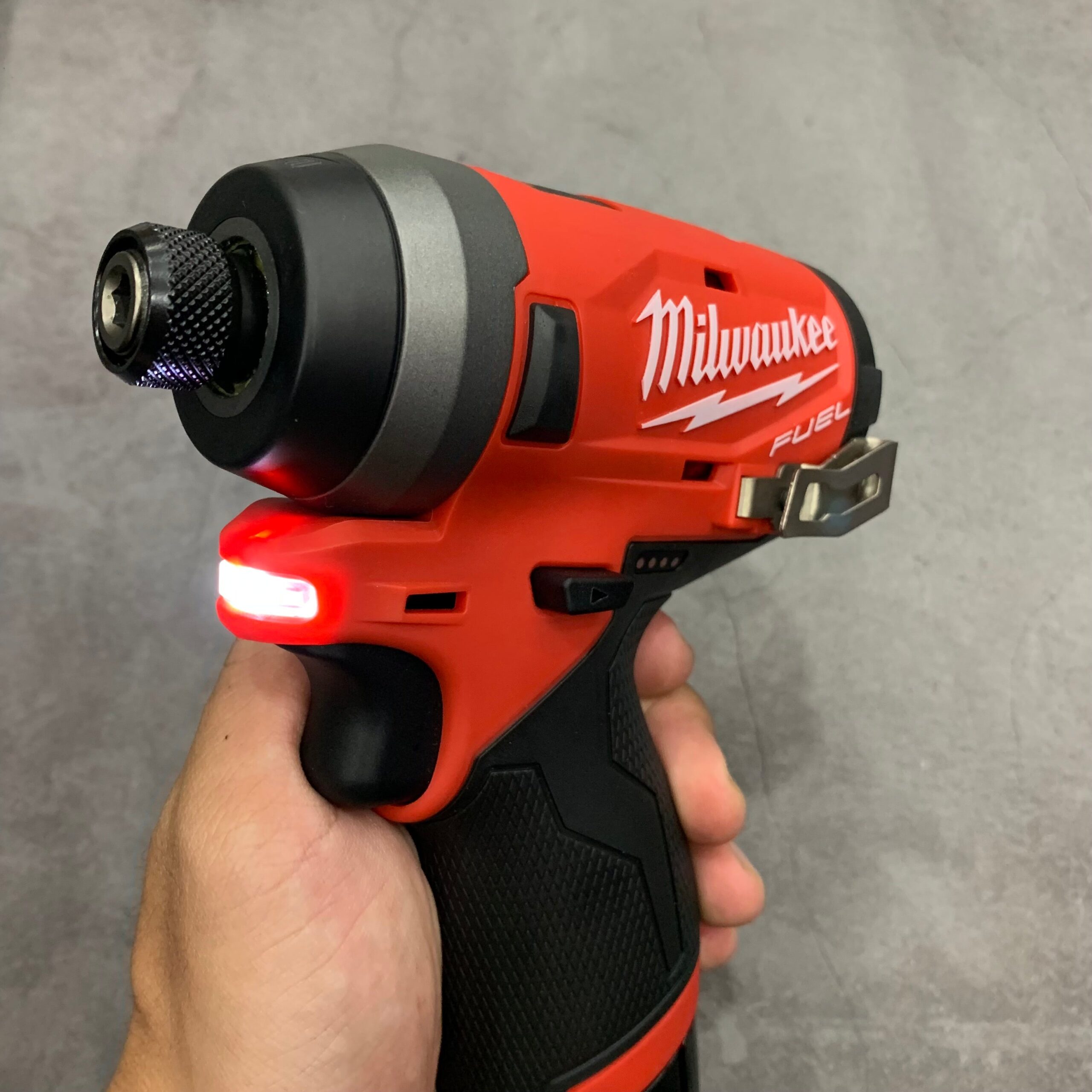 Máy vặn vít MILWAUKEE M12 FID - Ảnh 4