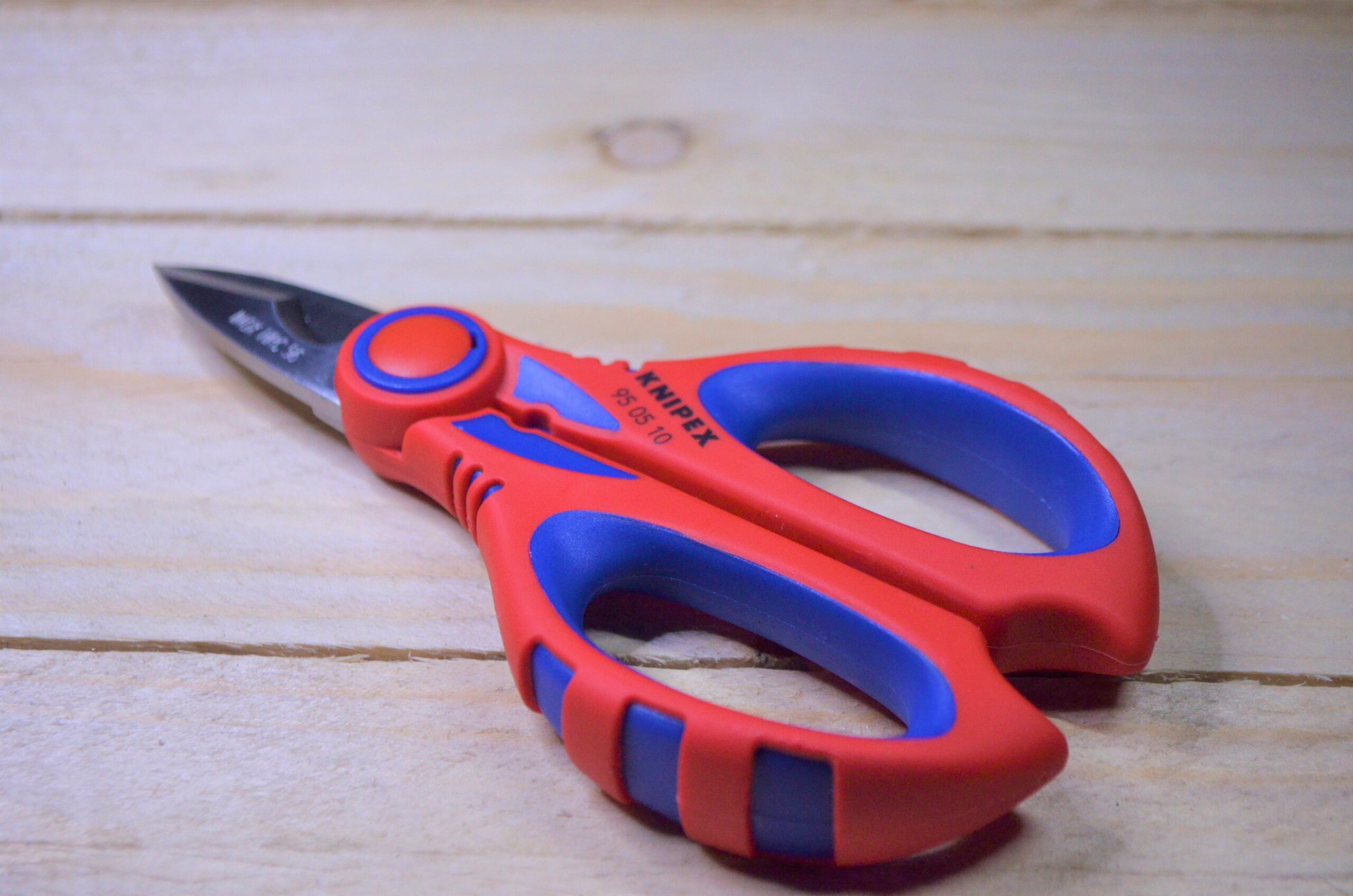 KÉO CẮT DÂY ĐIỆN KNIPEX 95 05 10 SB - Ảnh 13