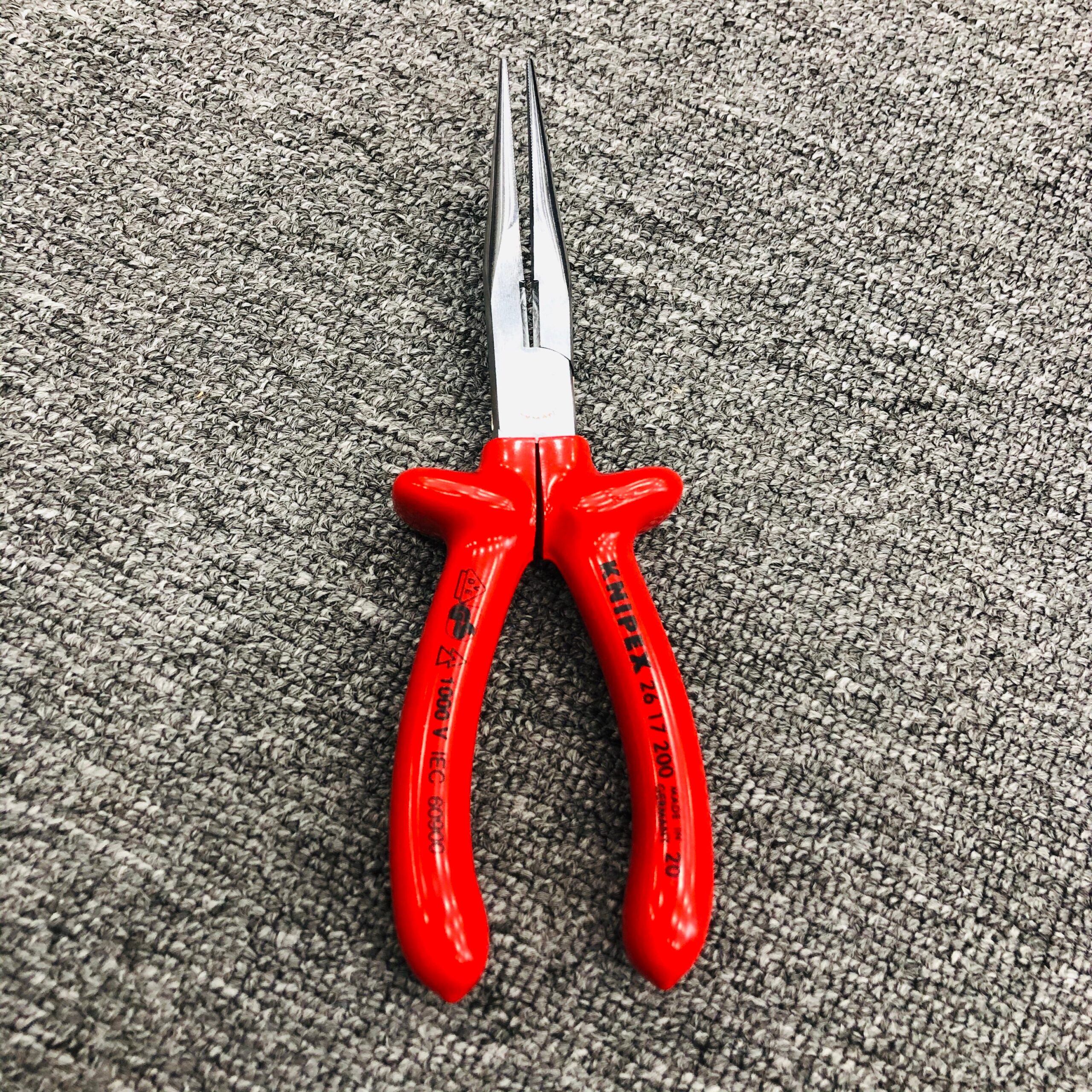 KÌM MŨI NHỌN KNIPEX DÀI 200 MM TAY CẦM ĐÚC CÁCH ĐIỆN 1000 V 26 17 200 - Ảnh 3