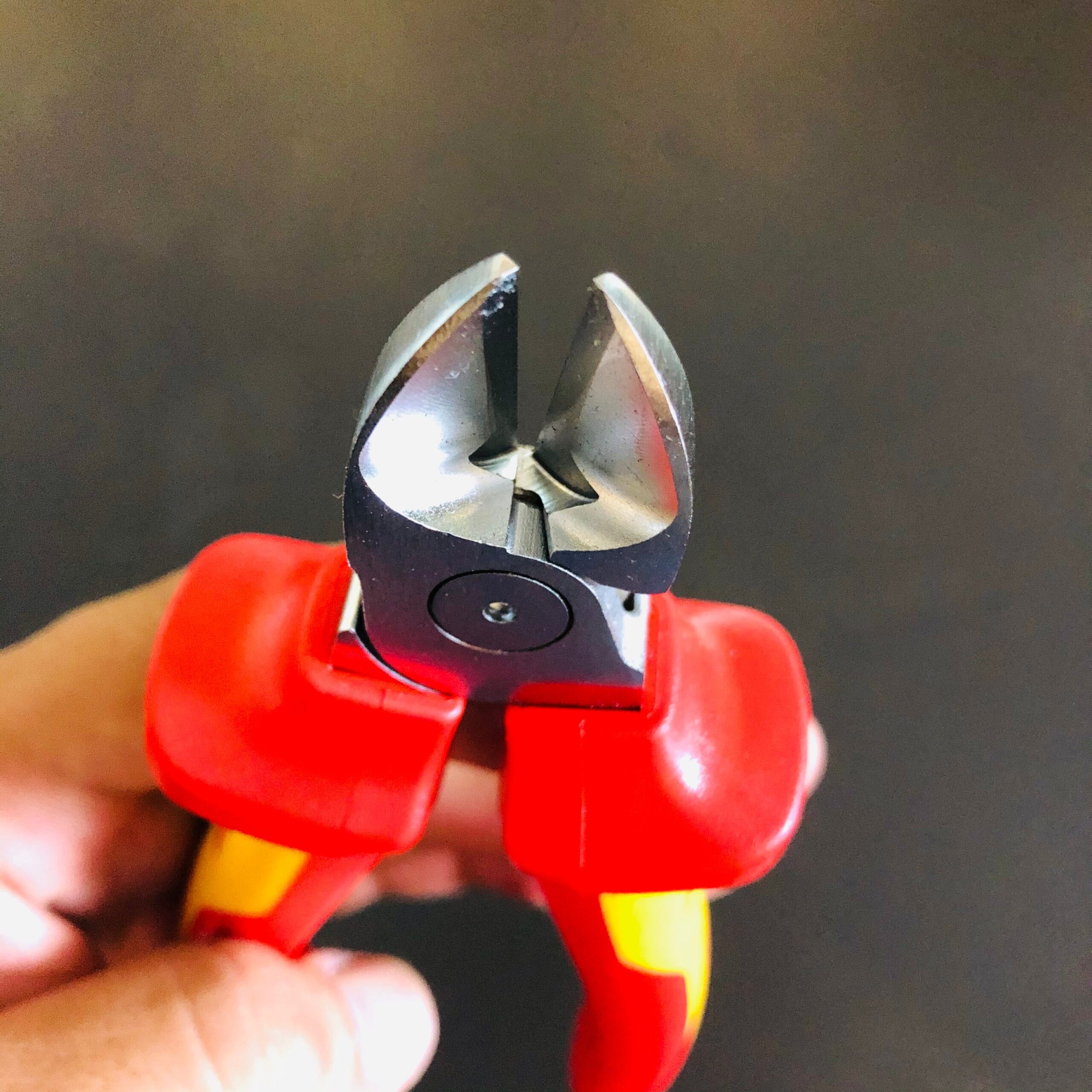KÌM CẮT KNIPEX DÀI 160 MM CÁCH ĐIỆN 1000 V CÓ VÒNG GẮN DÂY AN TOÀN 70 06 160 T - Ảnh 3